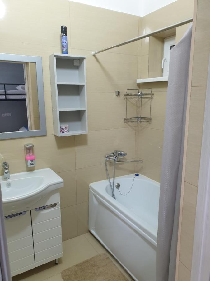 Station Hostel Atyraū エクステリア 写真