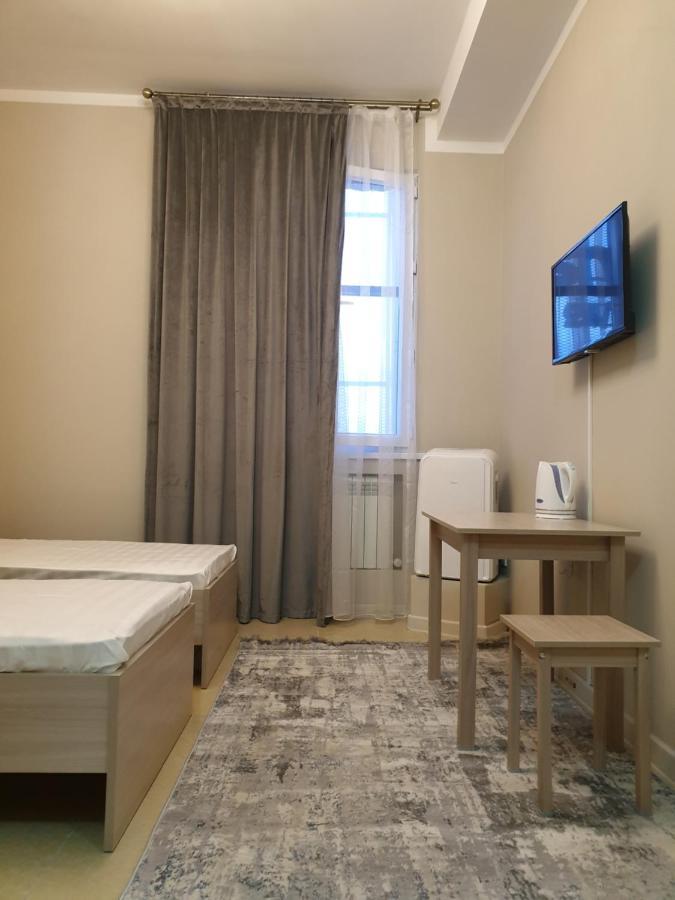 Station Hostel Atyraū エクステリア 写真