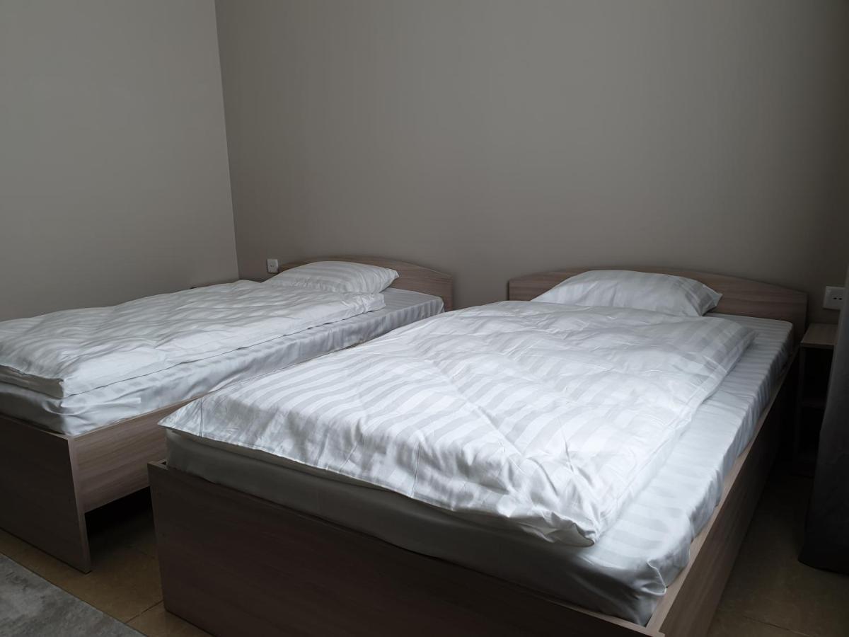 Station Hostel Atyraū エクステリア 写真